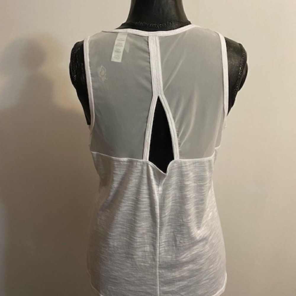 Marikia Tech Balance Collection Yoga top, size L - Picture 3 of 4